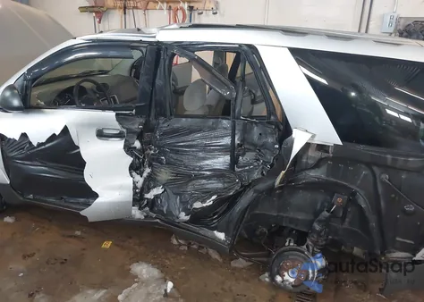 2003 Saturn Vue V6 z USA, uszkodzony, nr VIN 5GZCZ63B23S854319